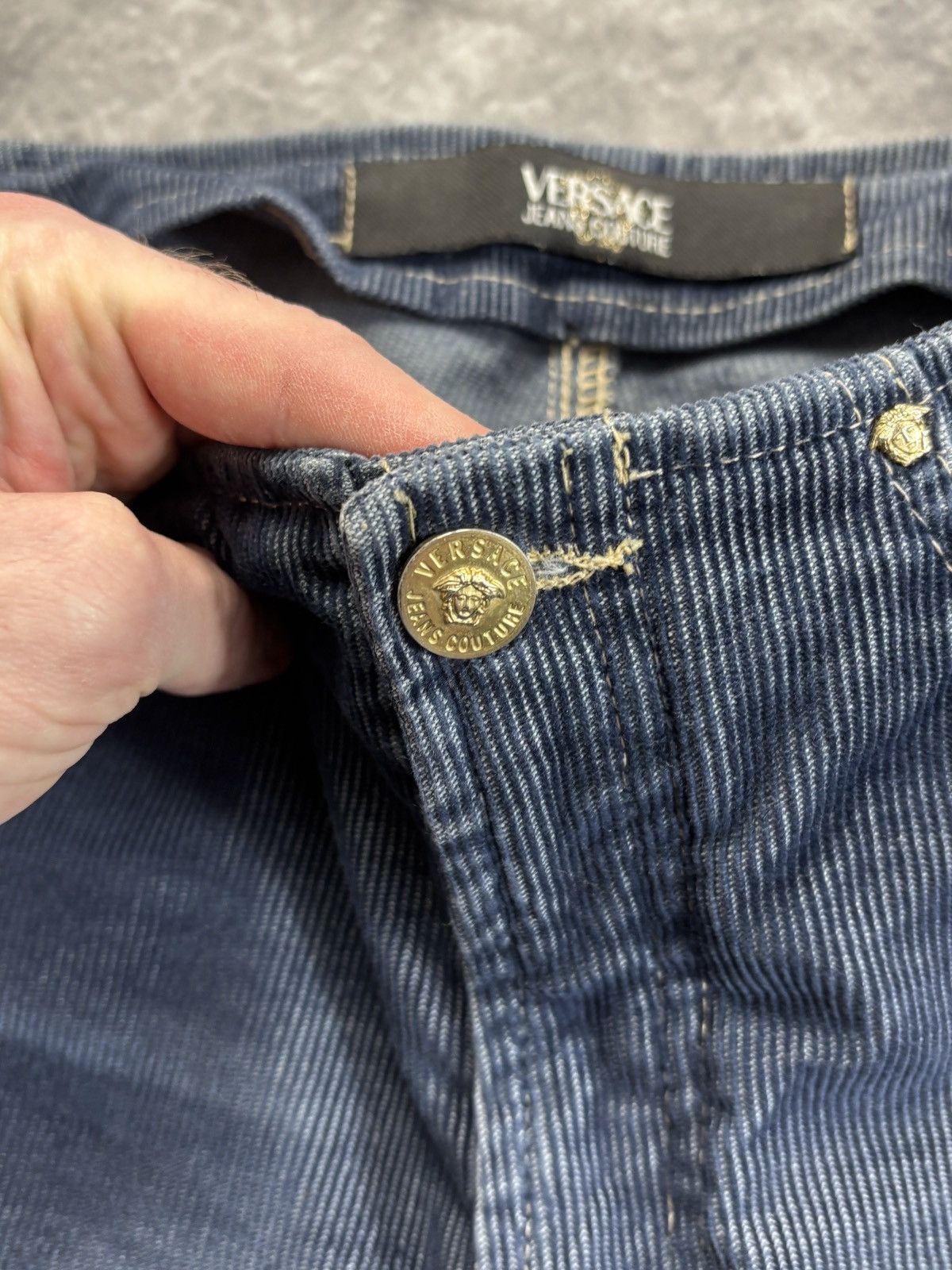 Versace × Versace Jeans Couture × Vintage Vintage Versace Jeans Couture Corduroy Trousers 1990s 2000s Size 28" / US 6 / IT 42 - 3 Thumbnail