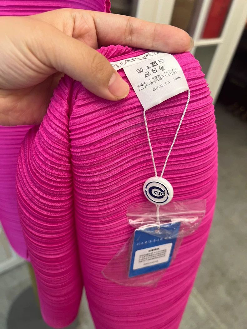 Issey Miyake Issey Miyake size:3 Pink pleated vest Size XS / US 0-2 / IT 36-38 - 3 Thumbnail