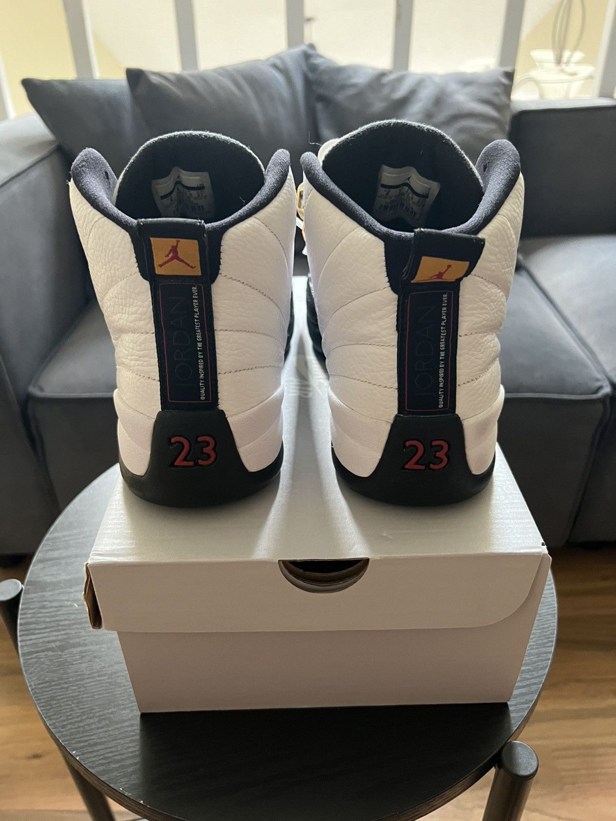 Jordan Brand Air Jordan 12 Taxi 2013 Sz. 9 Size US 9 / EU 42 - 4 Thumbnail