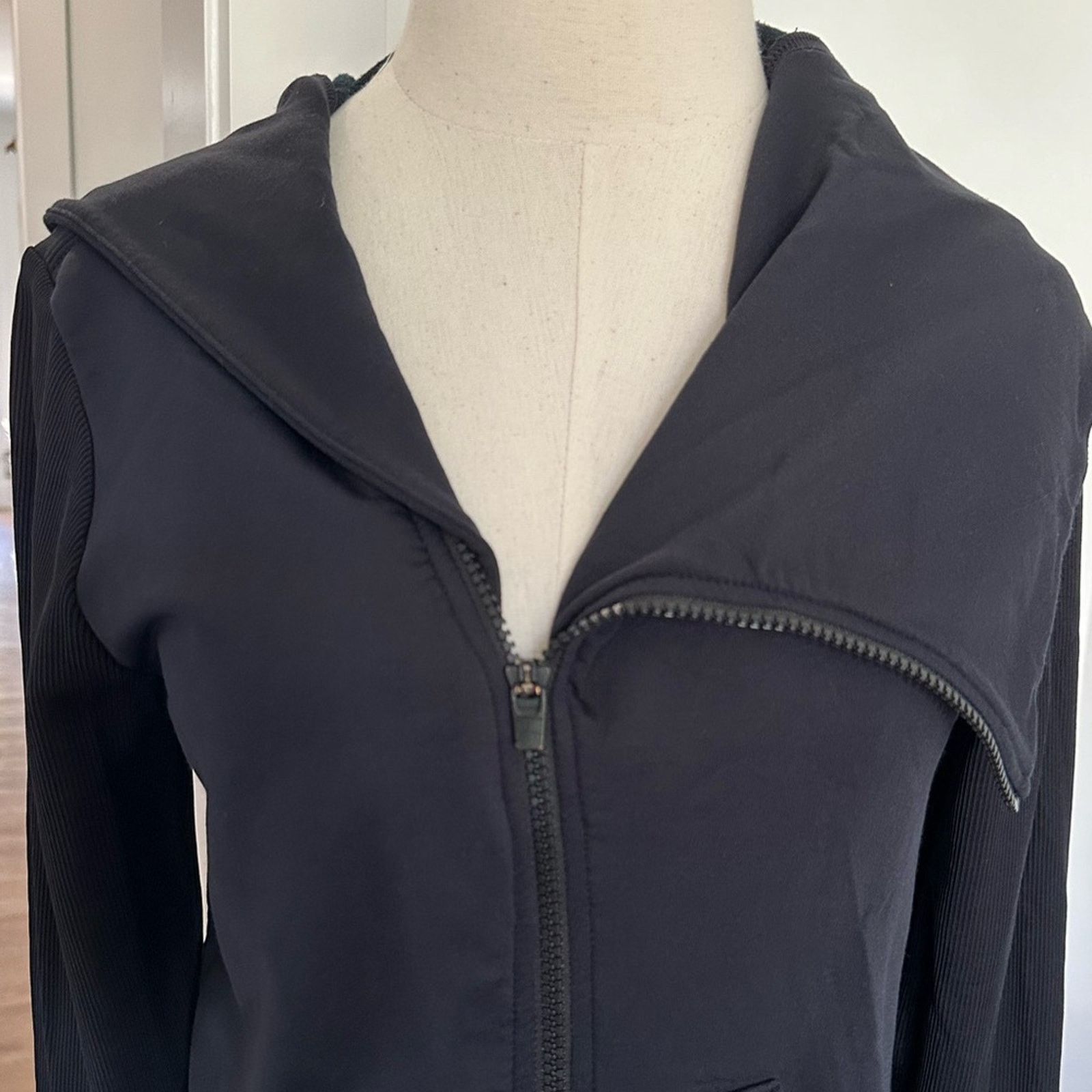 Athleta Athleta Asymmetrical Hooded Jacket - Black Small Size S / US 4 / IT 40 - 6 Thumbnail
