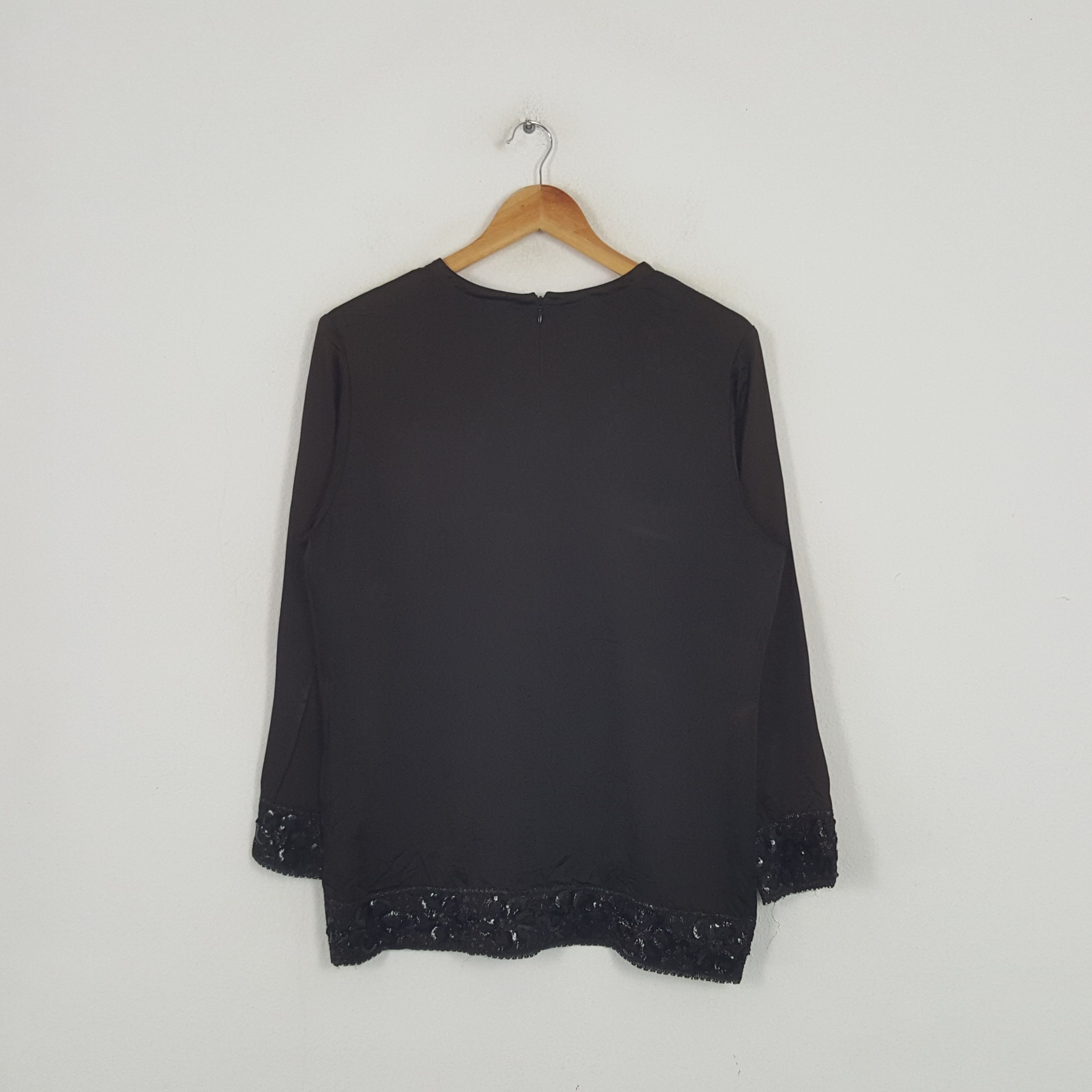 Givenchy × Vintage Vintage Givenchy Designer Brand Rare Tshirt Size M / US 6-8 / IT 42-44 - 3 Thumbnail