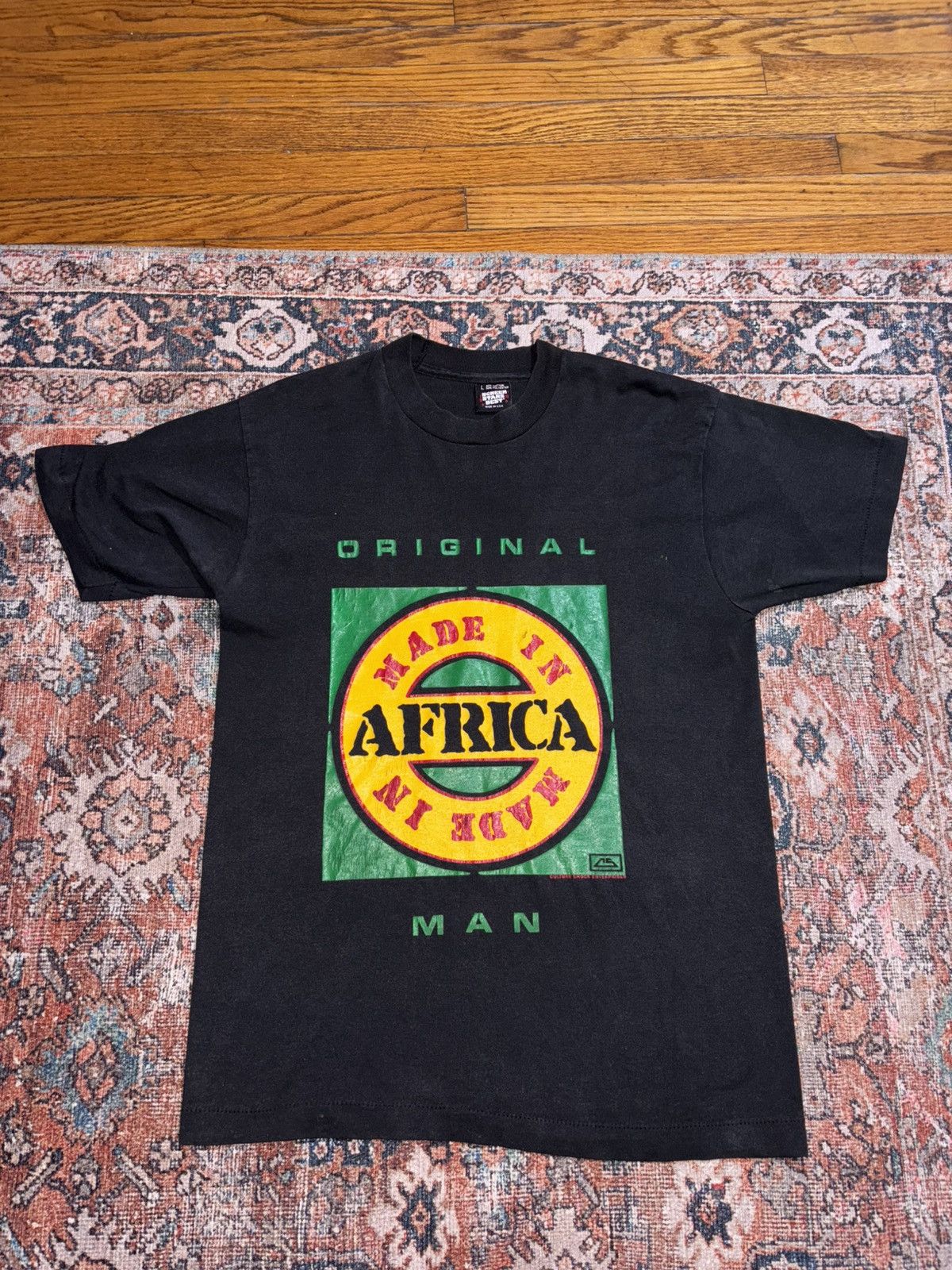 Vintage Vintage 80s made in Africa T shirt Size US L / EU 52-54 / 3 - 1 Thumbnail