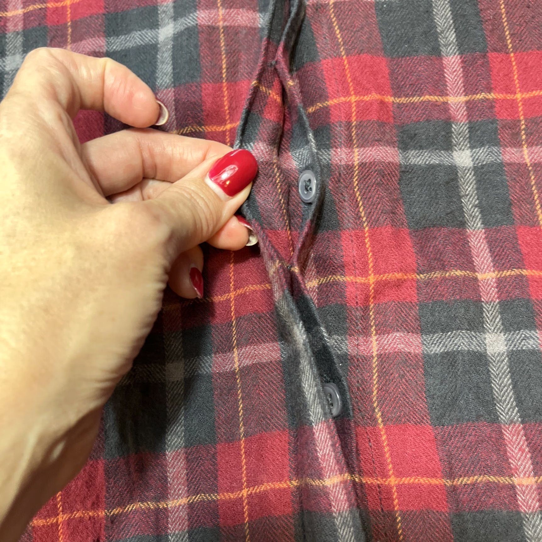 Soft Surroundings Soft Surroundings Shirt Women M Red Plaid Flannel Button-Up Long Sleeve Bling Hem Beads Collared Tunic Casual Fall Winter Boho Size M / US 6-8 / IT 42-44 - 7 Thumbnail