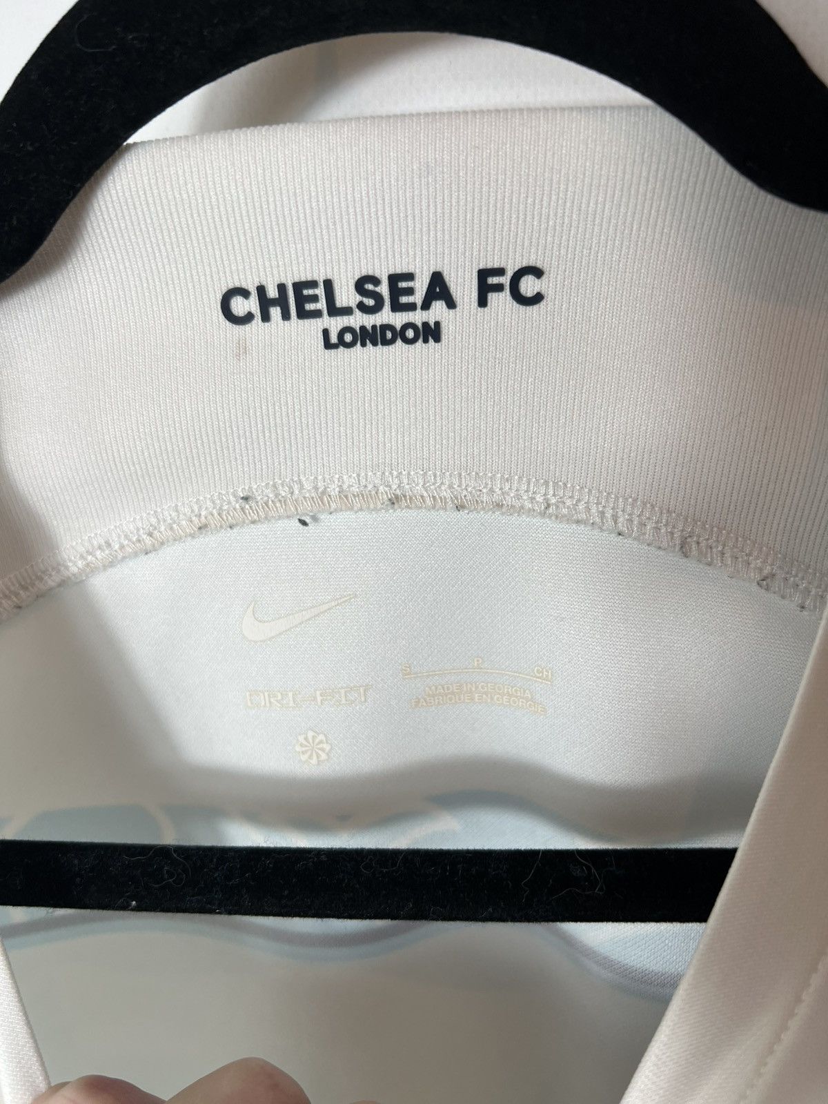 Nike CHELSEA 2022 23 Away FOOTBALL SOCCER JERSEY NIKE DM1834-101 Size US S / EU 44-46 / 1 - 7 Thumbnail