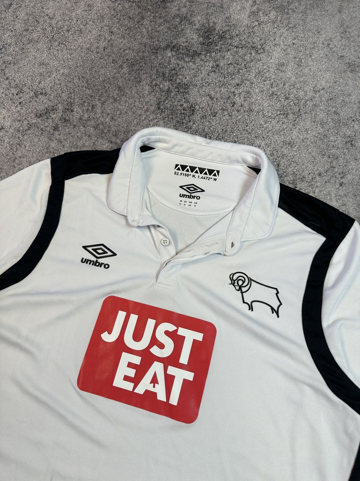 Umbro Umbro Derby County Soccer Jersey Streetwear Rare Tee Casual Size US XL / EU 56 / 4 - 2 Thumbnail
