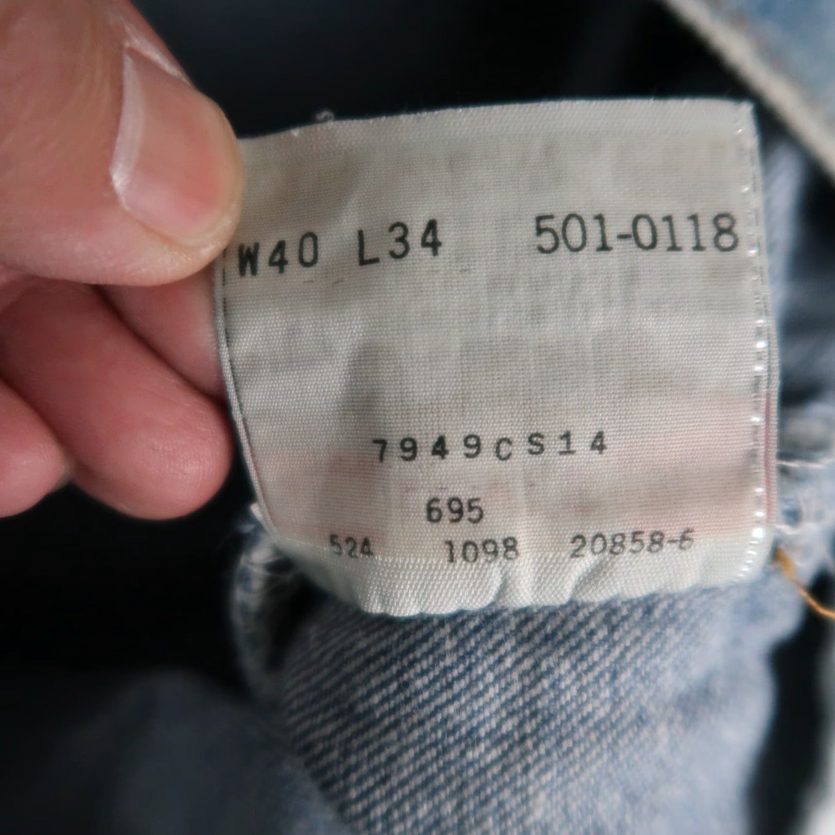 Levi's VINTAGE Levi's 501 Jeans Mens Blue 90s Denim Straight 5-Pocket USA Made Belt Loops 40x34 (38x33) Regular Fit Size US 40 / EU 56 - 7 Thumbnail