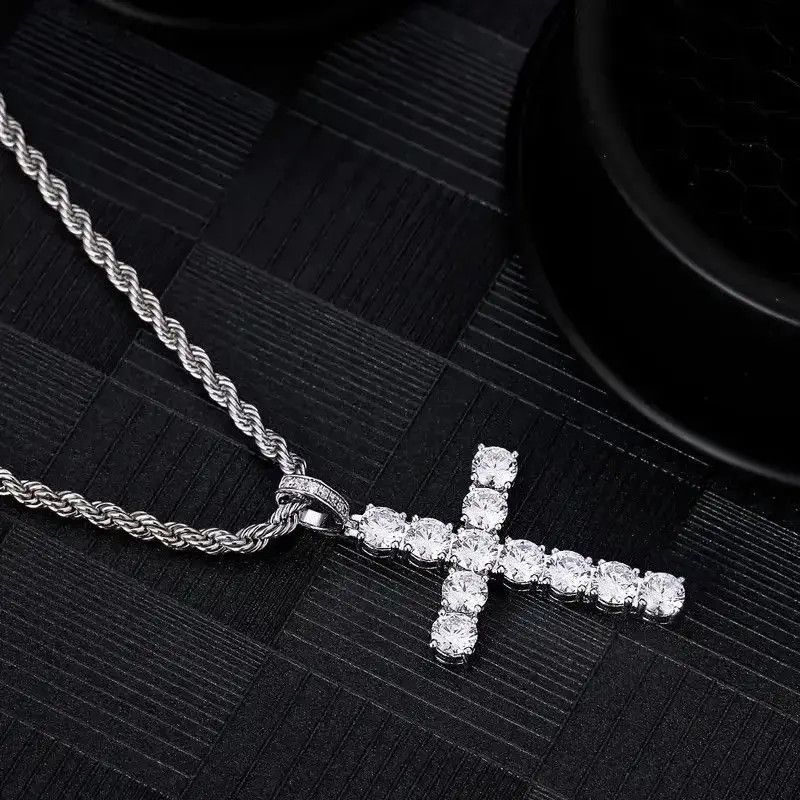 Jewelry Twisted Chain Cross Necklace Size ONE SIZE - 3 Thumbnail