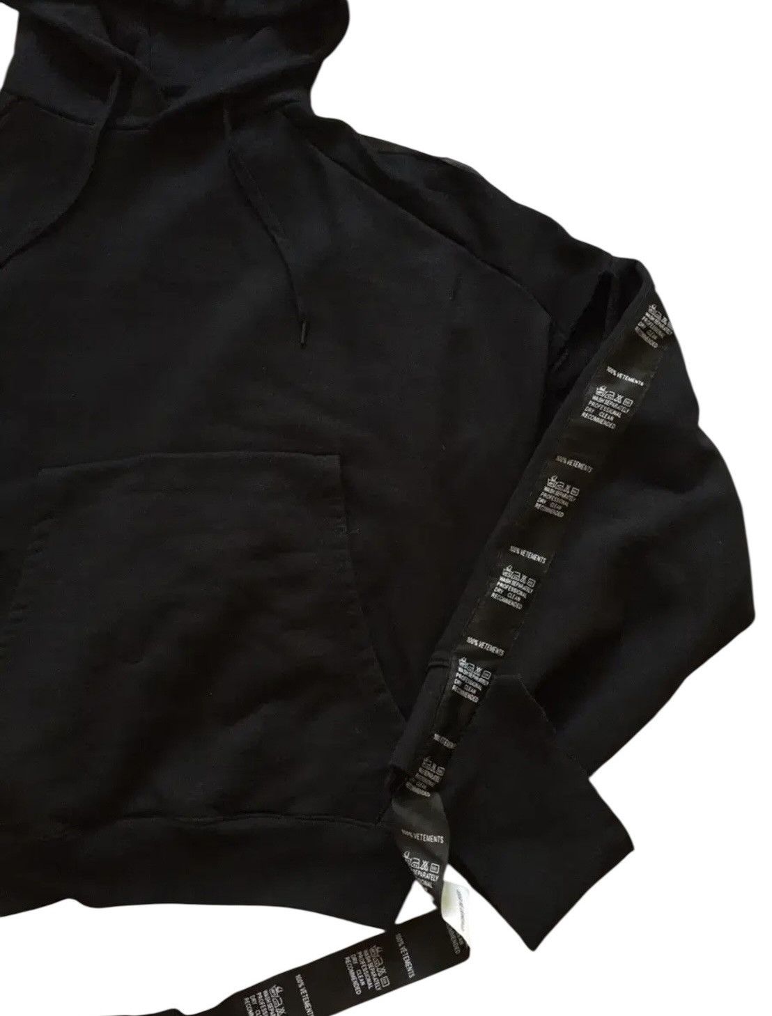 Vetements Vetements Washing Label Tape Hoodie Size US S / EU 44-46 / 1 - 4 Thumbnail
