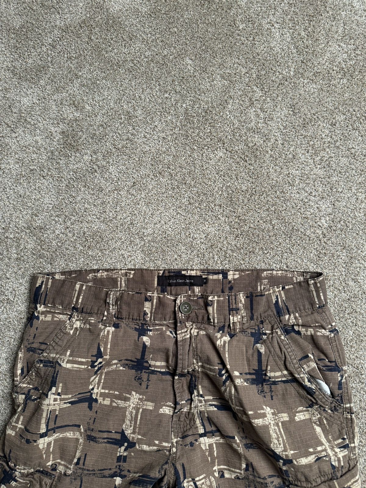Calvin Klein CALVIN KLEIN JEANS “CHECKERED CAMO” SHORTS Size US 35 - 2 Thumbnail