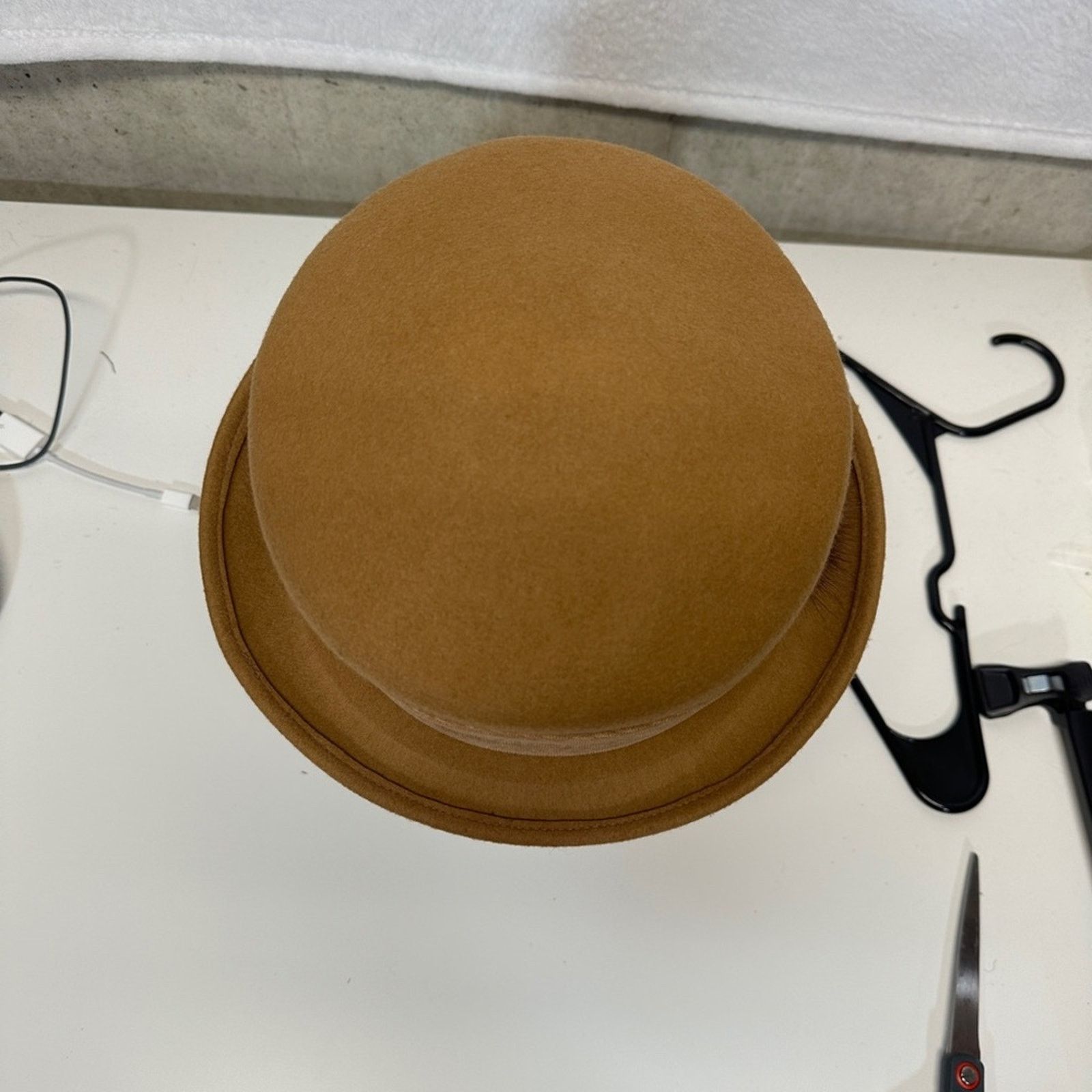 Lord & Taylor Lord & Taylor 100% Wool Tan Bow Round Hat Size ONE SIZE - 4 Thumbnail