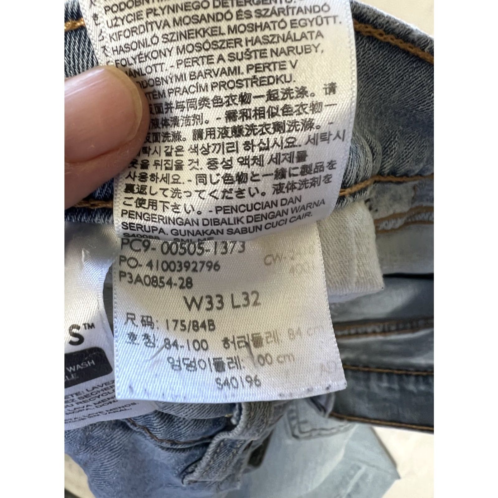 Levi's VINTAGE Levi’s 505 Jeans 32x32 Blue Denim Men Regular 90s USA Mexico Light Wash 5-Pocket Size US 32 / EU 48 - 5 Thumbnail