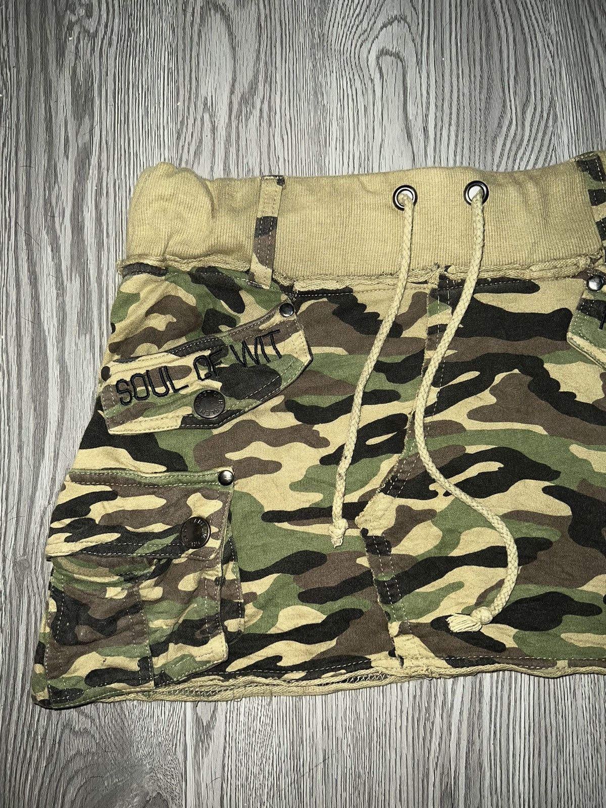 Japanese Brand Skull camo mini skirt ☠️🎀 Size 24" / US 00 / IT 34 - 6 Thumbnail