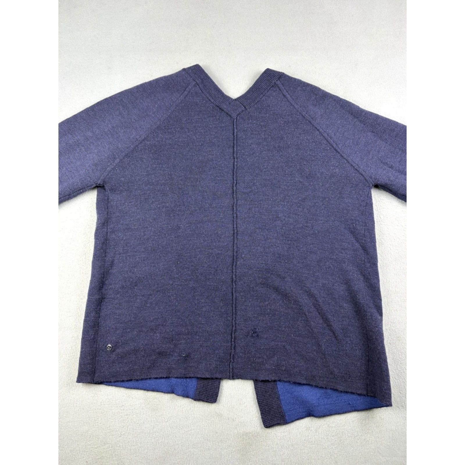 Lululemon **Lululemon Men's Large Blue Open Front V-Neck Cardigan** User: Lululemon Men's Large Blue Open Front V-Neck Cardigan Size US L / EU 52-54 / 3 - 7 Thumbnail