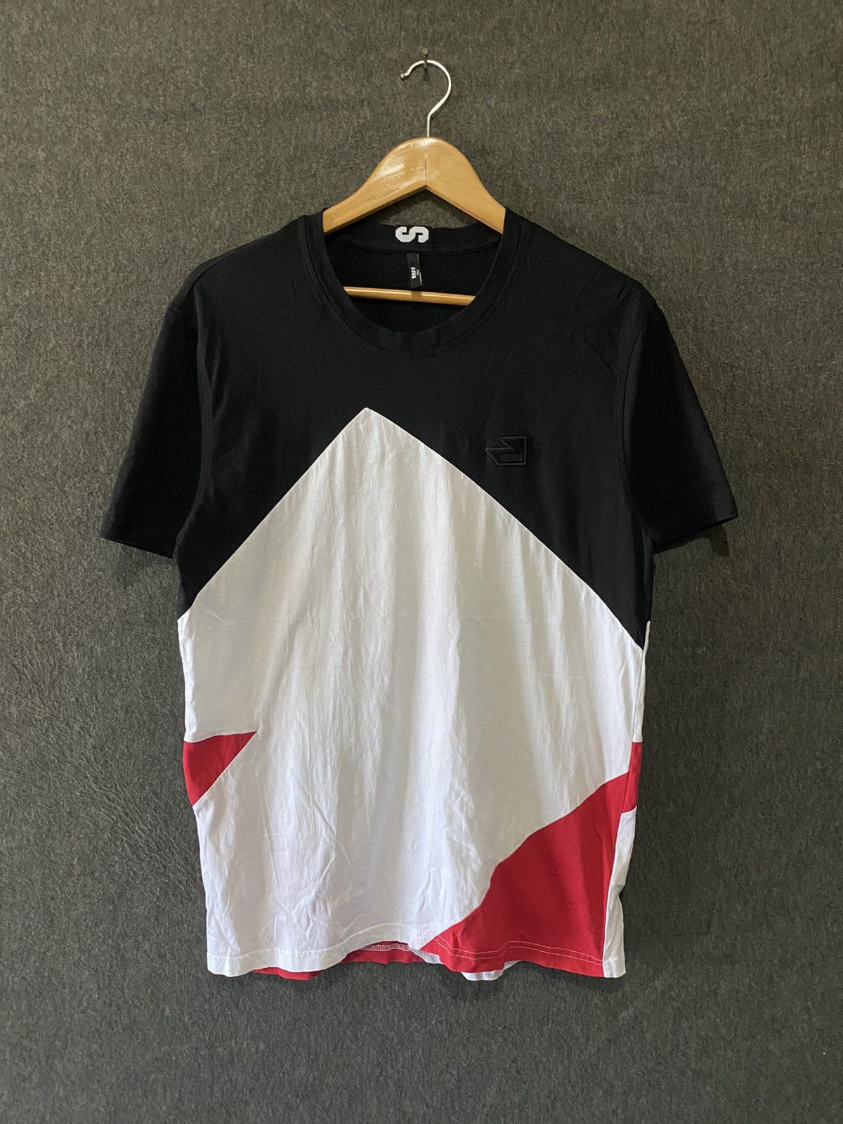 image of Versus Versace T-Shirt in Black Red White, Men's (Size Large)