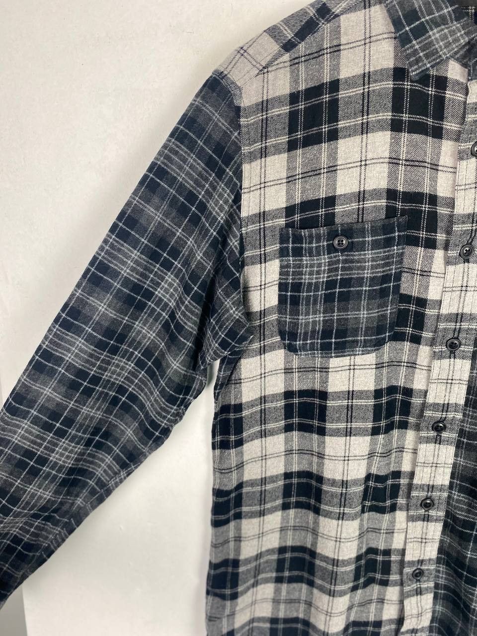 Flannel uniqlo japanese brand patchworks flannel shirt nice design Size US L / EU 52-54 / 3 - 4 Thumbnail