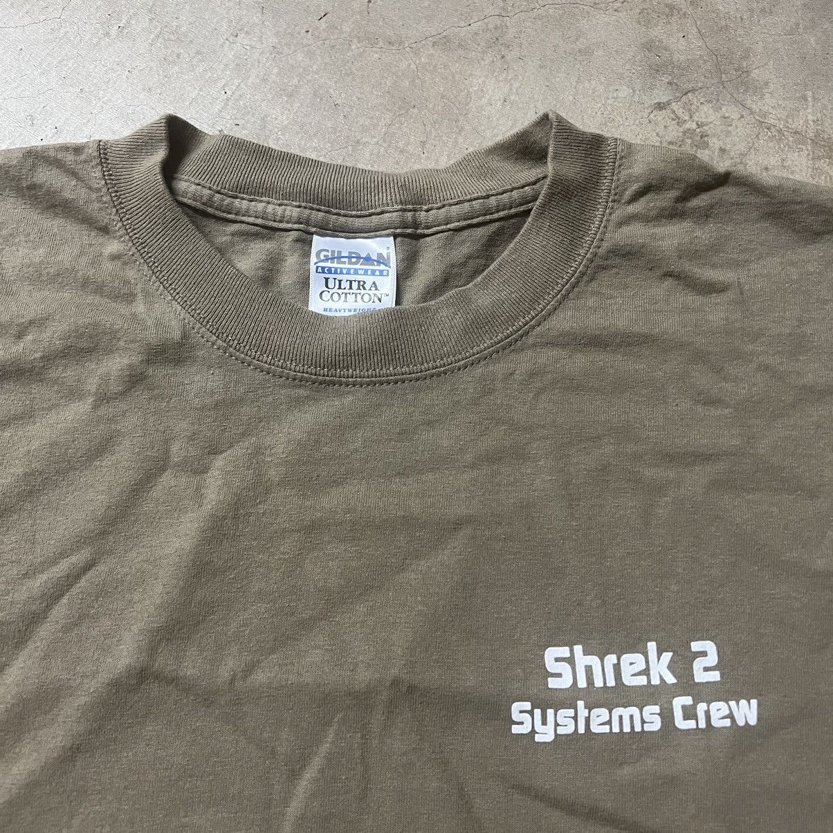 Vintage Vintage 2004 Shrek 2 Systems Crew Movie Promo T-Shirt Size US XL / EU 56 / 4 - 1 Thumbnail