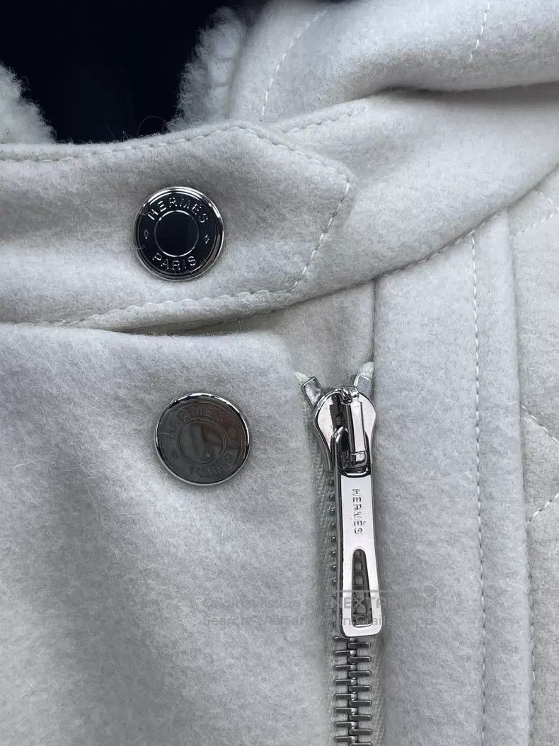Hermes Hermes Lamb fur collar wool jacket. Size XS / US 0-2 / IT 36-38 - 4 Thumbnail
