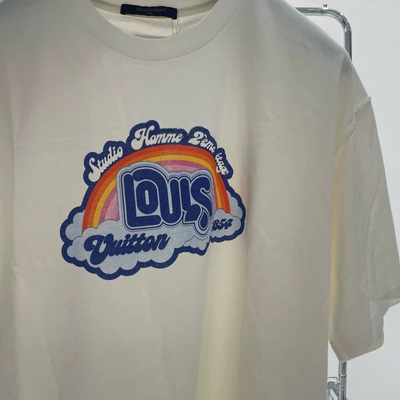 Louis Vuitton Louis Vuitton size 5l Rainbow printed short sleeves Size US M / EU 48-50 / 2 - 3 Thumbnail
