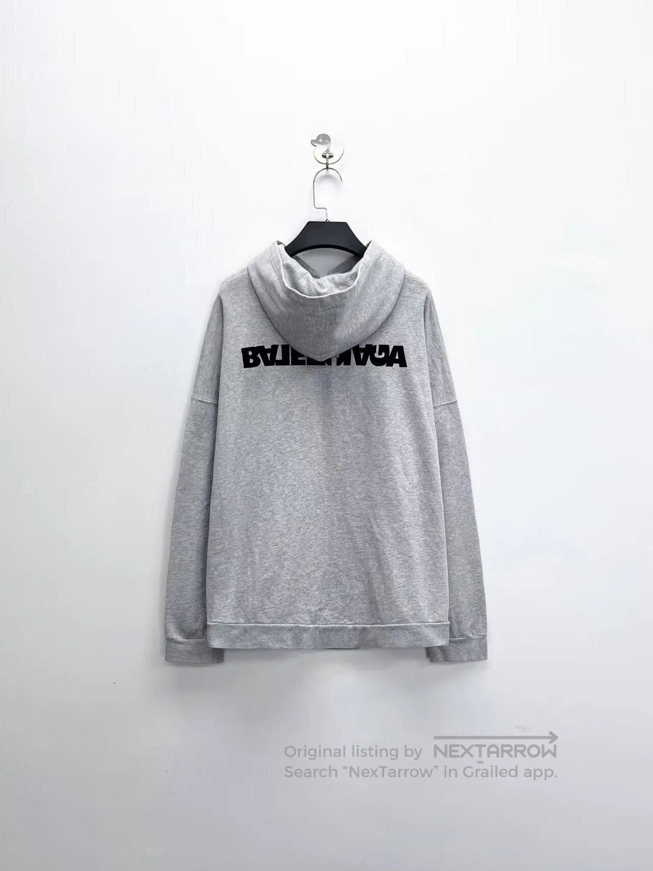 Balenciaga balenciaga gray reverse logo hoodie. Size US M / EU 48-50 / 2 - 2 Thumbnail