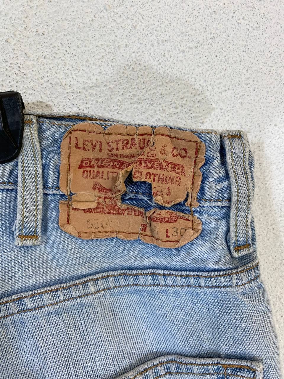 Levi's vintage levis 550 relaxed fit distressed denim Size US 39 - 3 Thumbnail