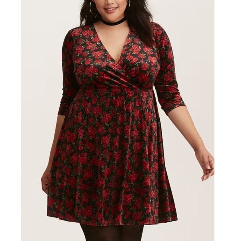 Torrid Torrid Womens Rose Floral Print Velvet Suprlice Mini Dress Size 3XL / US 20-22 - 1 Thumbnail