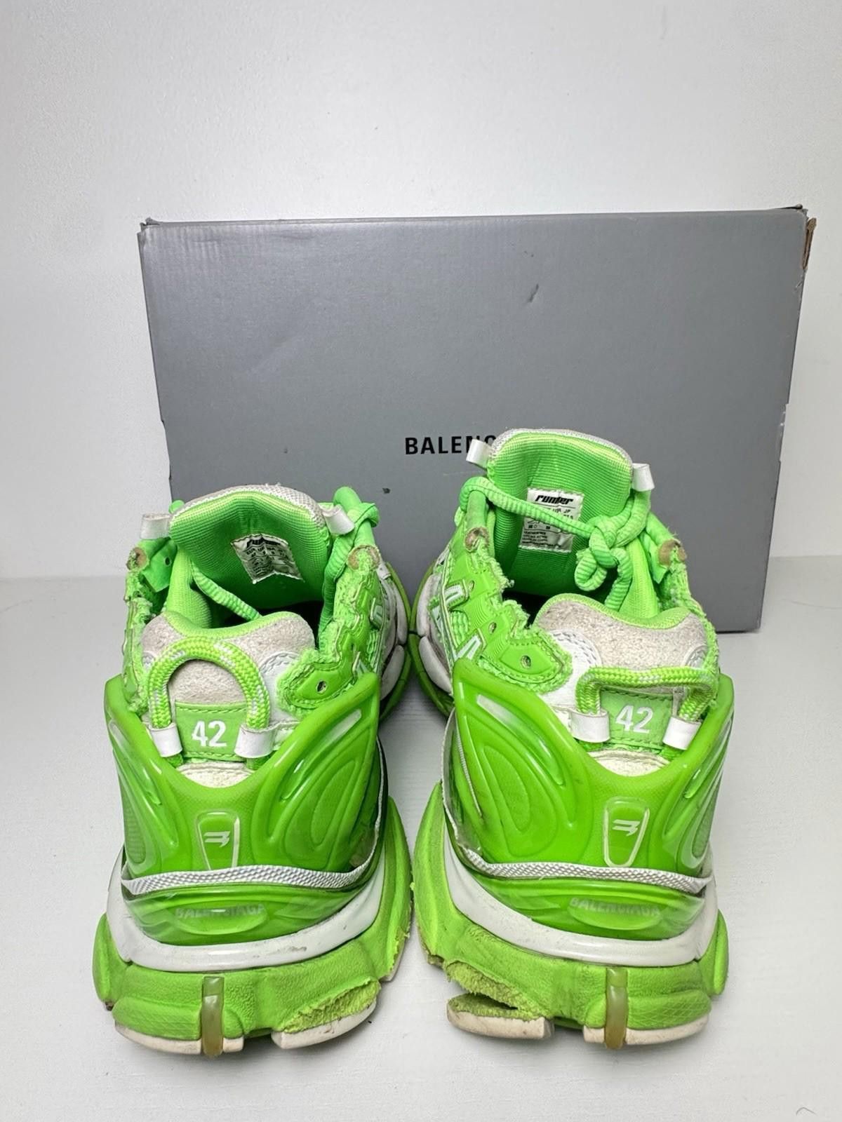 Balenciaga Balenciaga Runner Neon Green SZ 42/US 9 – Distressed Used Size US 9 / EU 42 - 4 Thumbnail