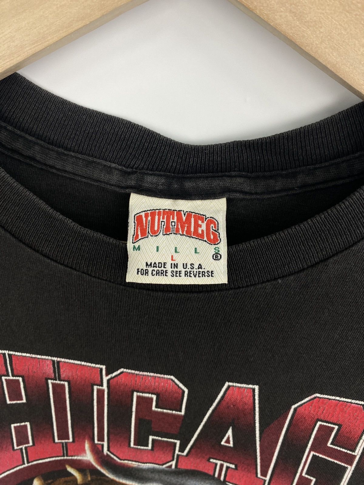 NBA × Nutmeg × Vintage 🇺🇸 Vintage 1994 Chicago Bulls Nutmeg rare retro t-shirt Size US L / EU 52-54 / 3 - 5 Thumbnail