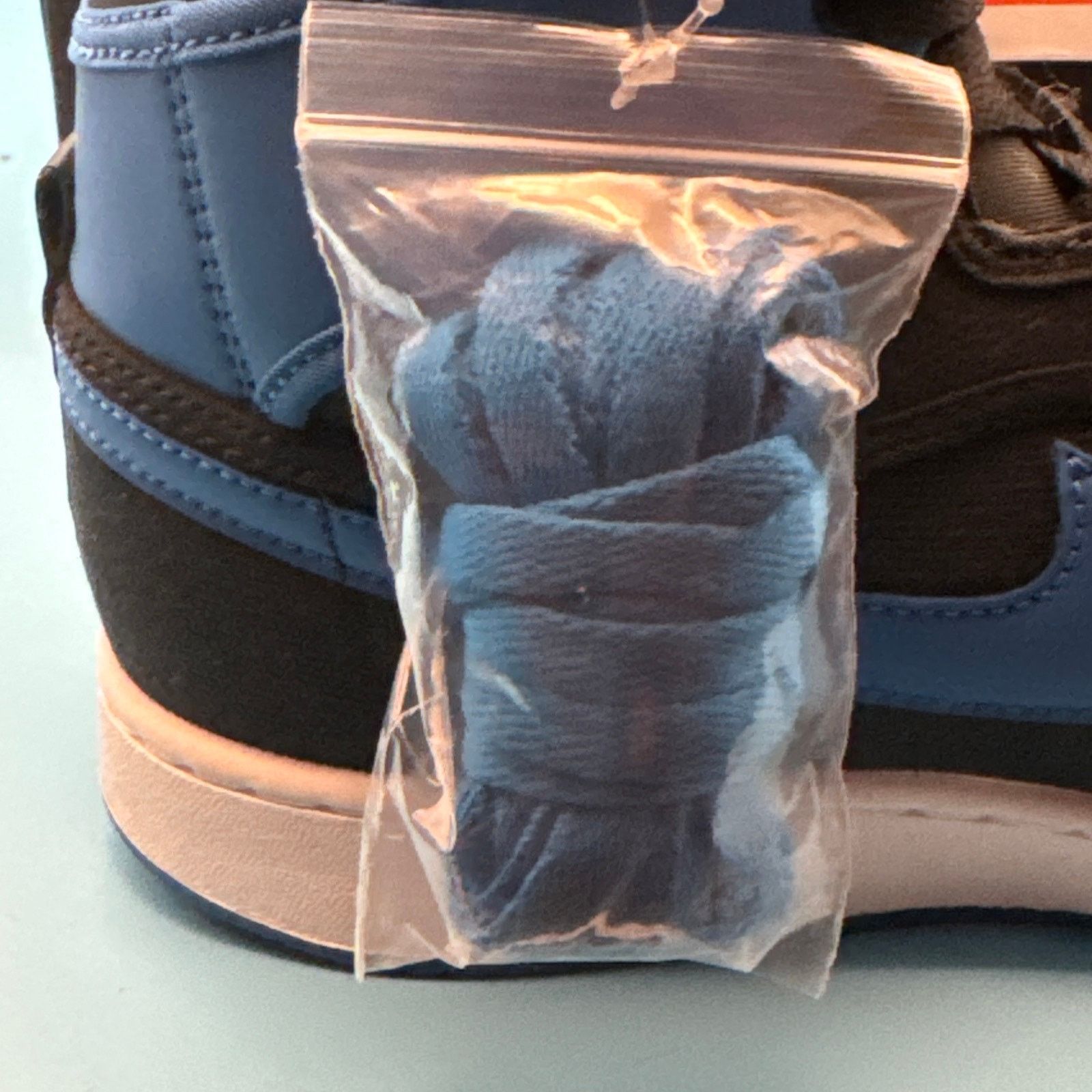 Nike Nike AJ1 KO High Og Royal m8 w9.5 Size US 8 / EU 41 - 9 Thumbnail