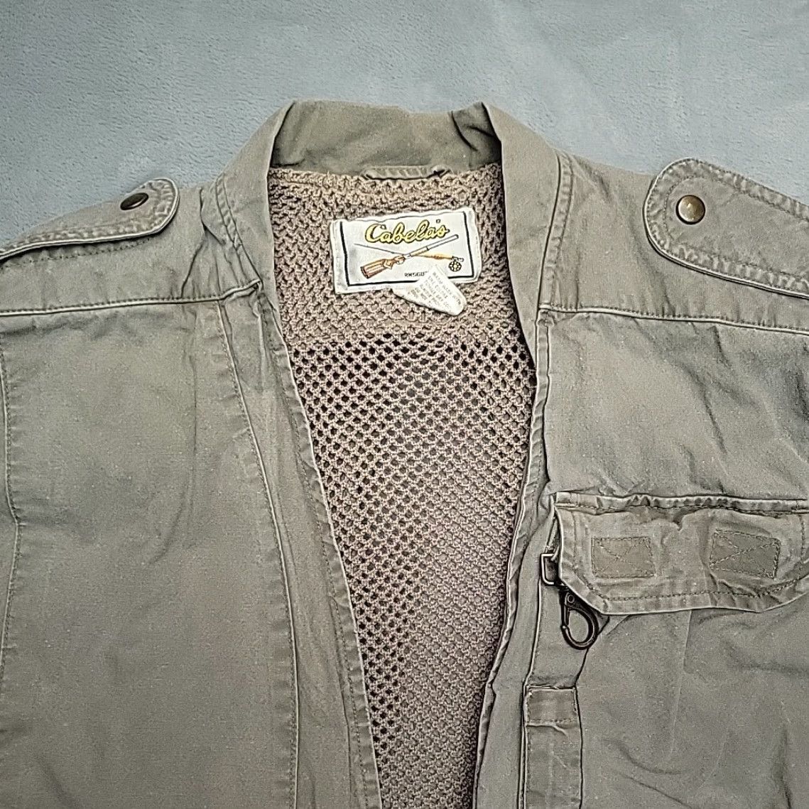 Vintage VINTAGE Cabela's Safari Vest Mens L Khaki Beige Multi Pocket Utility Outdoors Photo Vest Size US L / EU 52-54 / 3 - 3 Thumbnail