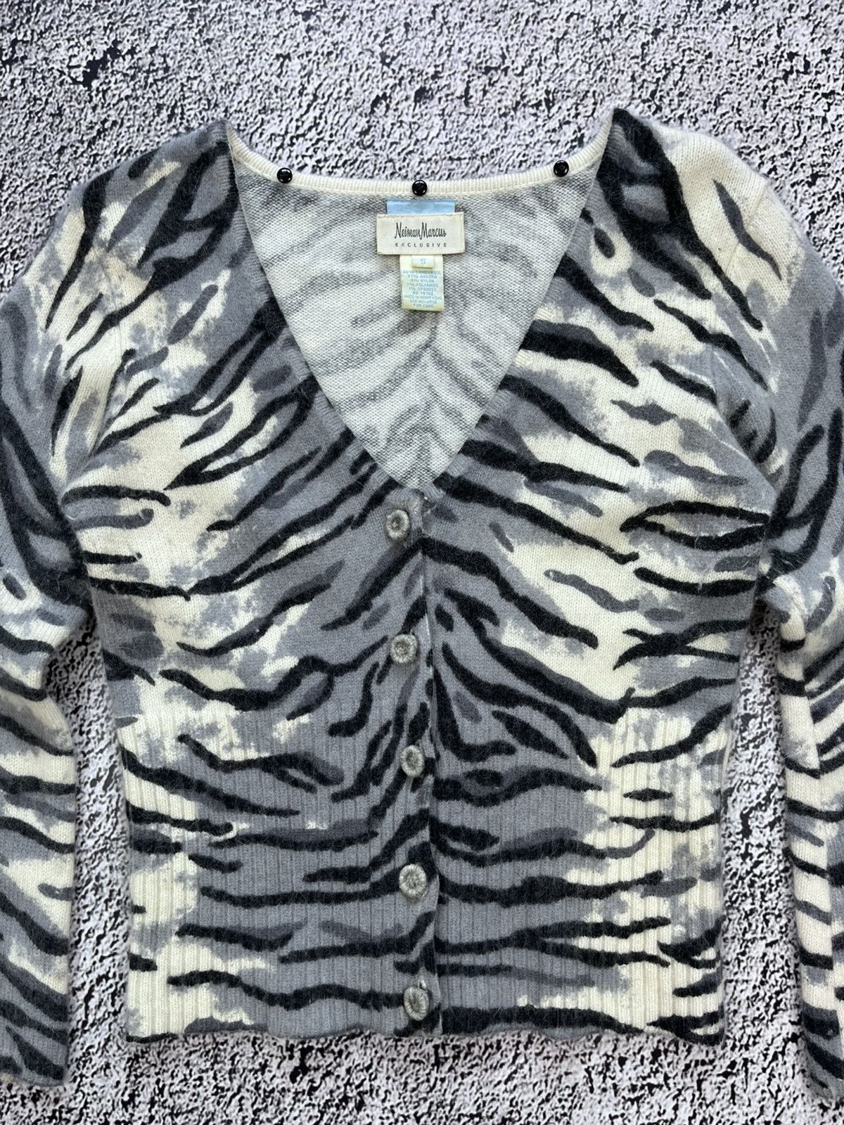 Neiman Marcus Vintage Neiman Marcus Hairy Angora Wool Tiger Print Cardigan Size S / US 4 / IT 40 - 4 Thumbnail
