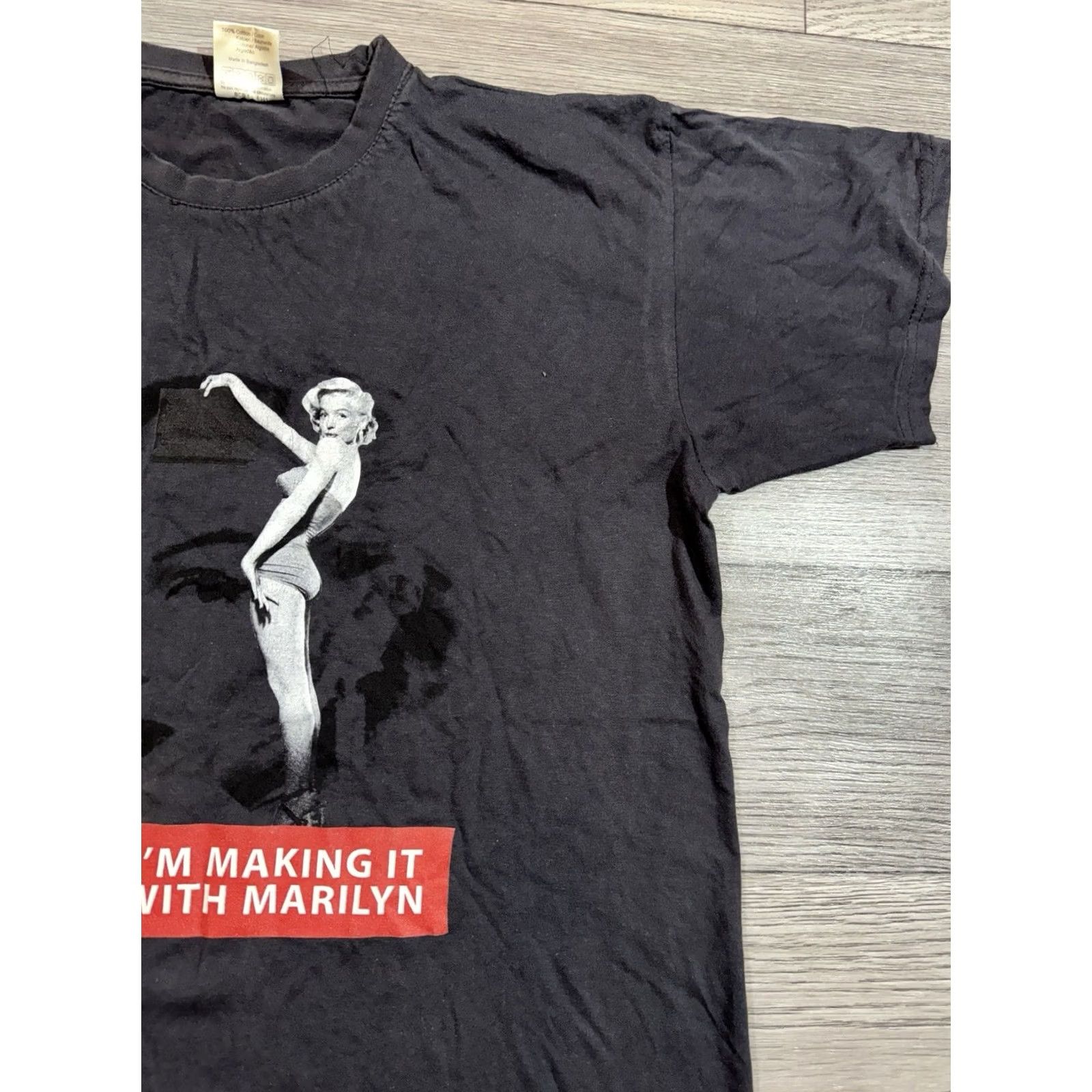 Vintage Marilyn Monroe Graphic T-Shirt "I’m Making It With Marilyn" Size Large Gray Size US L / EU 52-54 / 3 - 6 Thumbnail