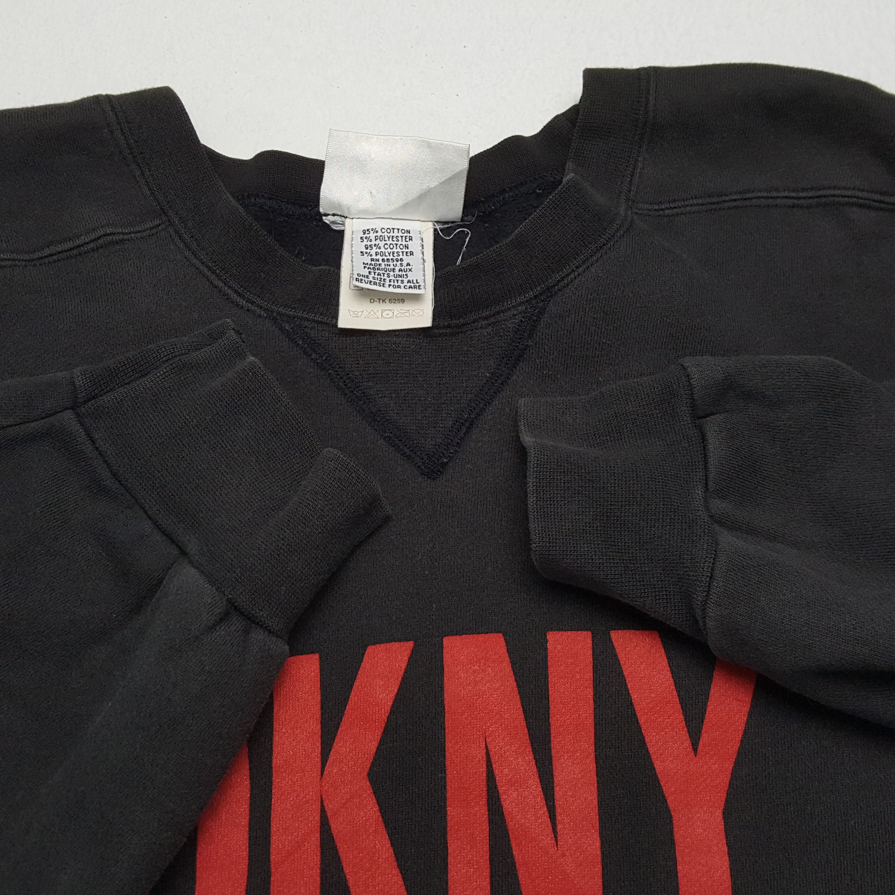 DKNY × Vintage DKNY Center Design Streetwear Style Sweatshirt Size US L / EU 52-54 / 3 - 7 Thumbnail
