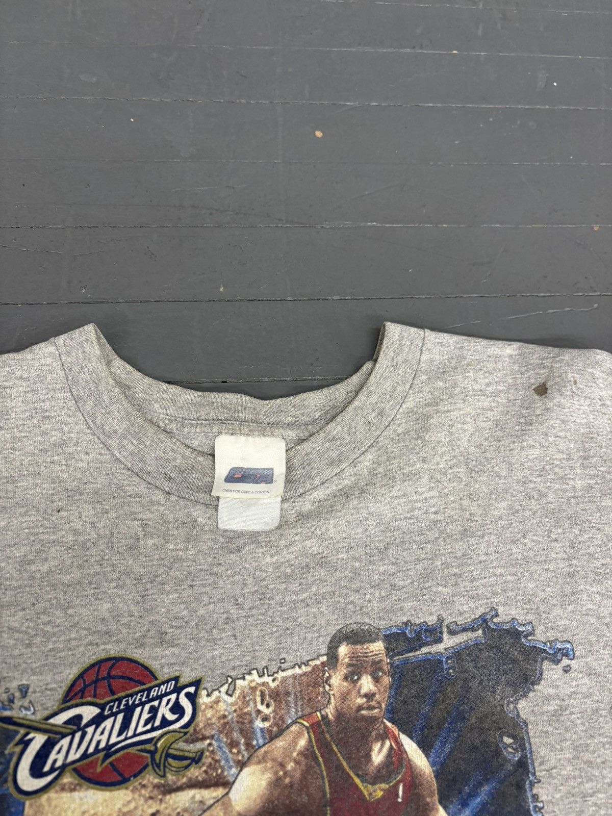 NBA × Vintage Vintage rare 2003 LeBron James Cleveland cavaliers tee Size US XL / EU 56 / 4 - 3 Thumbnail
