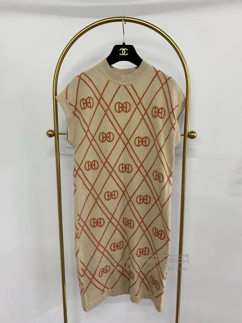 Hermes Hermes Beige printed knit cashmere wool dress Size XXS / US 00 / IT 34 - 1 Thumbnail