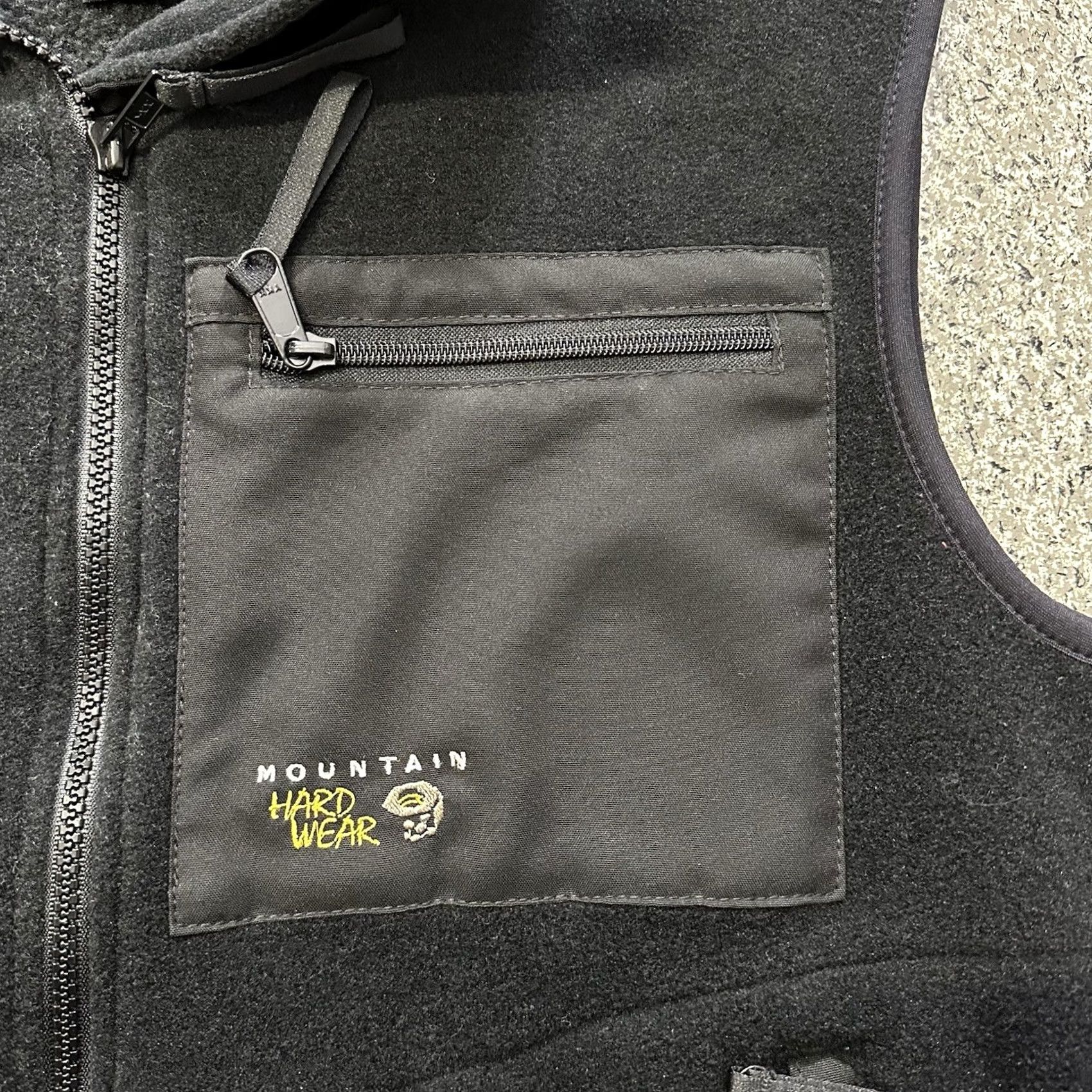 Mountain Hardwear VINTAGE Mountain Hardwear Vest Mens M Black Fleece Polartec Made In USA Size US M / EU 48-50 / 2 - 3 Thumbnail