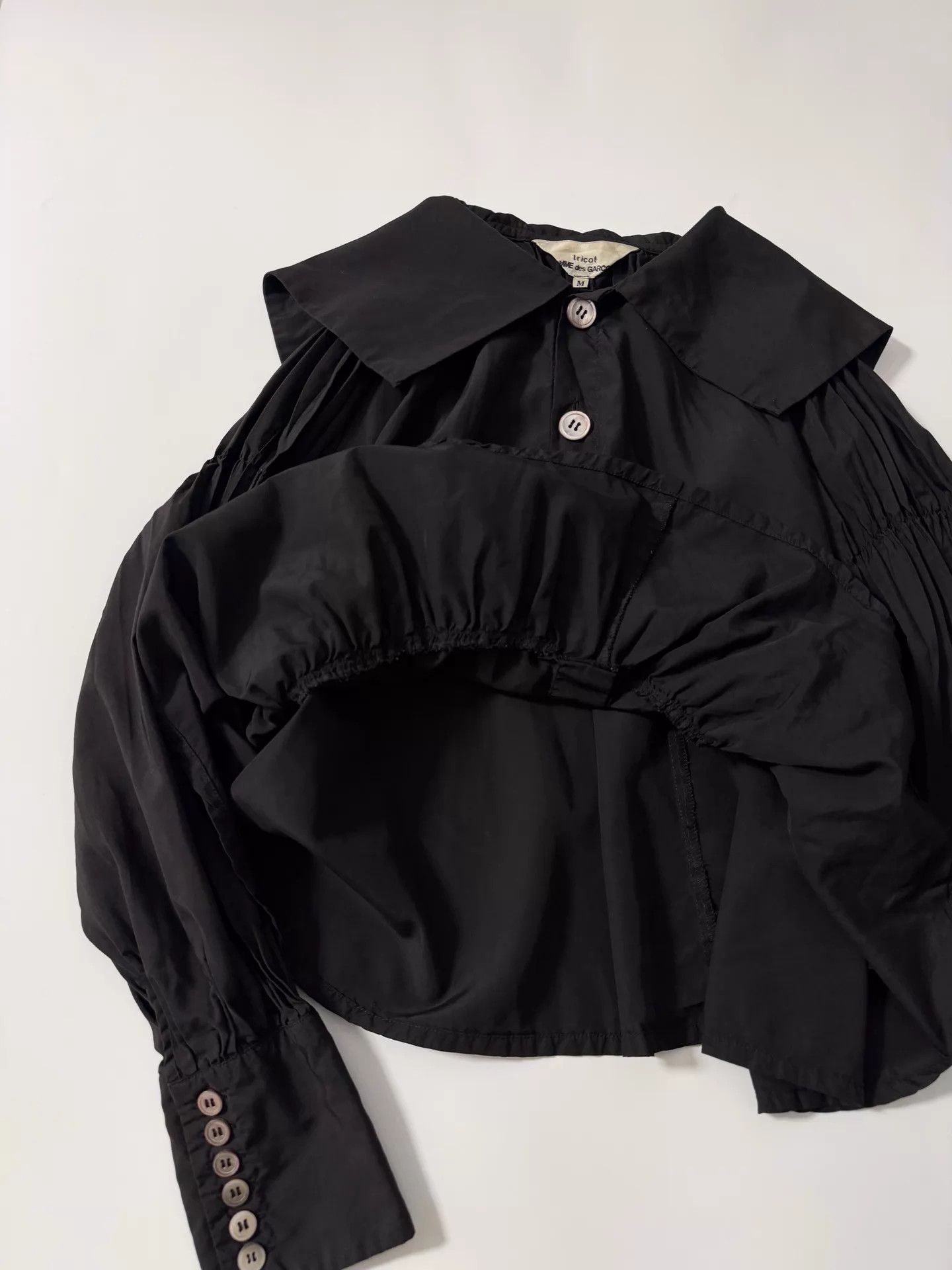 Comme des Garcons Comme des Garçons Pleated Black Shirt M Cuff Buttons Size M / US 6-8 / IT 42-44 - 5 Thumbnail