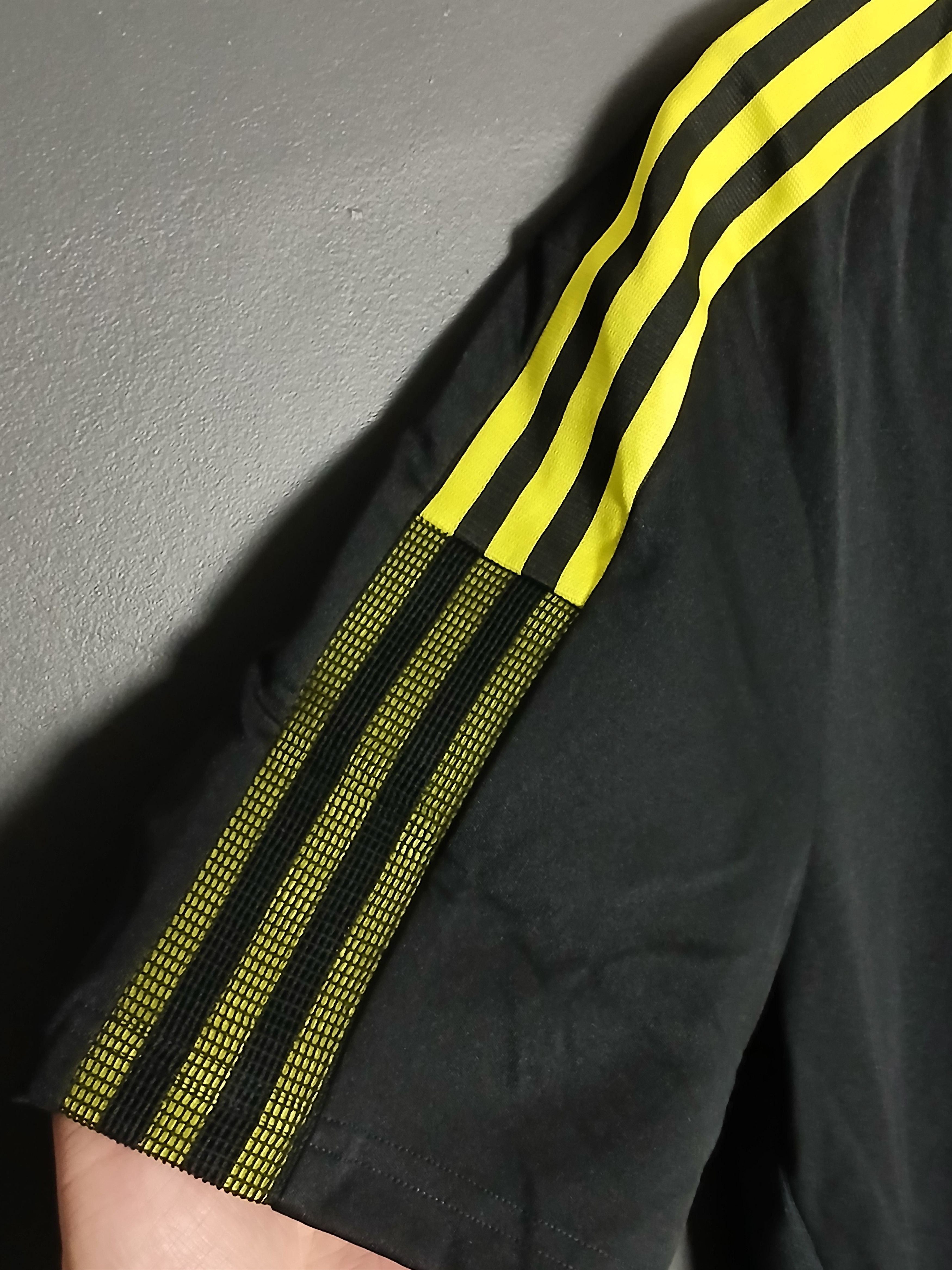 Adidas New Leeds United 21/22 Training Football Jersey T-Shirt Size US XL / EU 56 / 4 - 6 Thumbnail