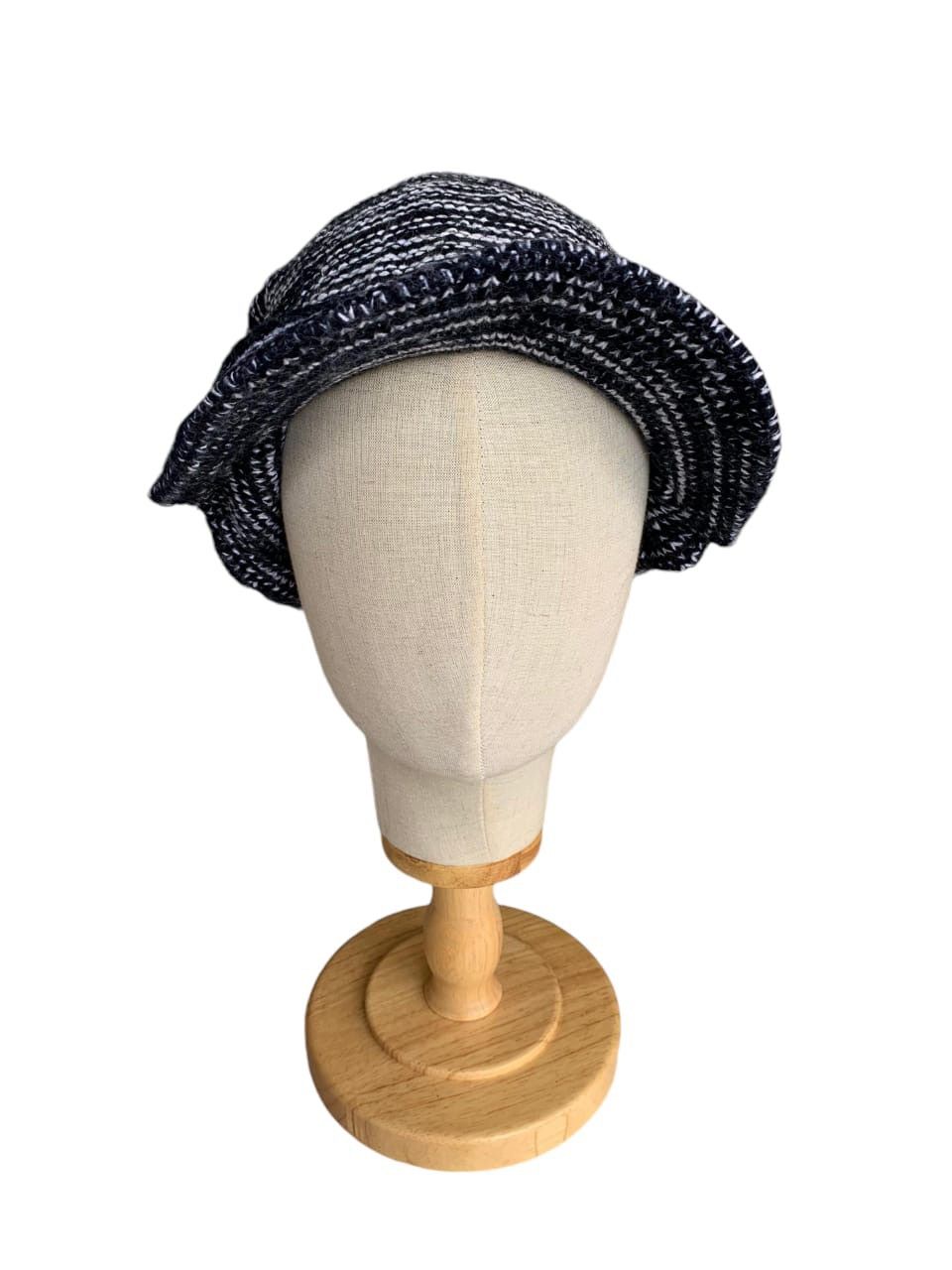 Japanese Brand × Vintage Slouchy Beanie Hat With Brim And Small Badge Size ONE SIZE - 4 Thumbnail