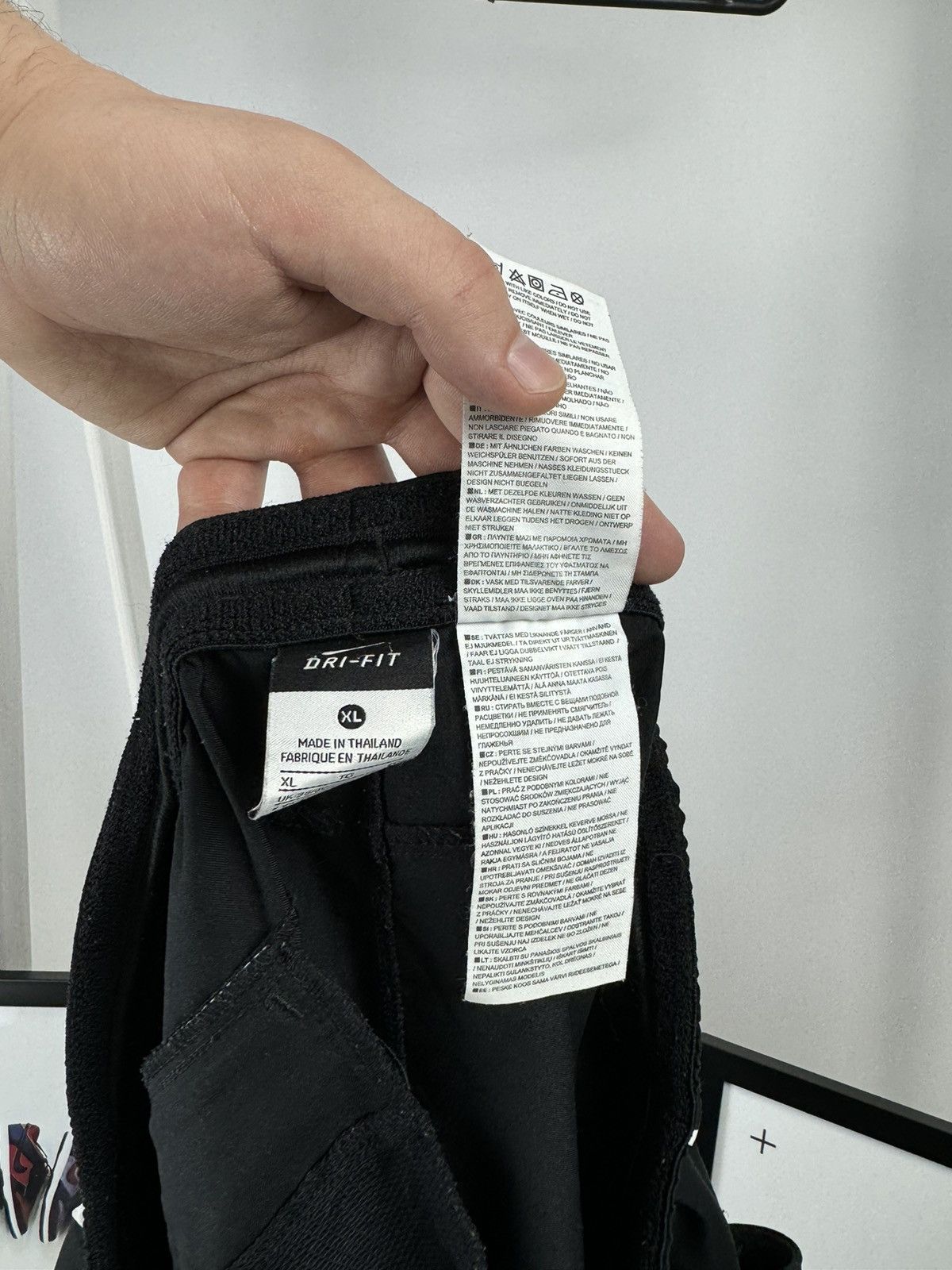 Nike Rare Nike Shorts Size US 36 / EU 52 - 8 Thumbnail