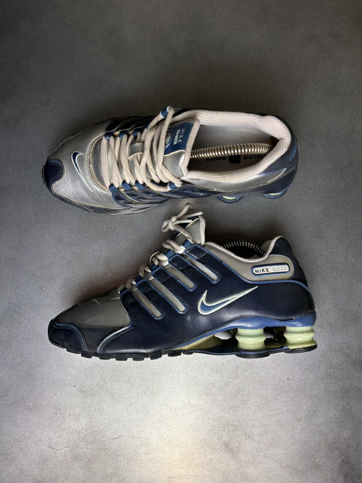 Nike 2009 Nike Shox NZ SL 2000s Patent Leather R4 Y2K 366571-041 Size US 7 / IT 37 - 17 Thumbnail