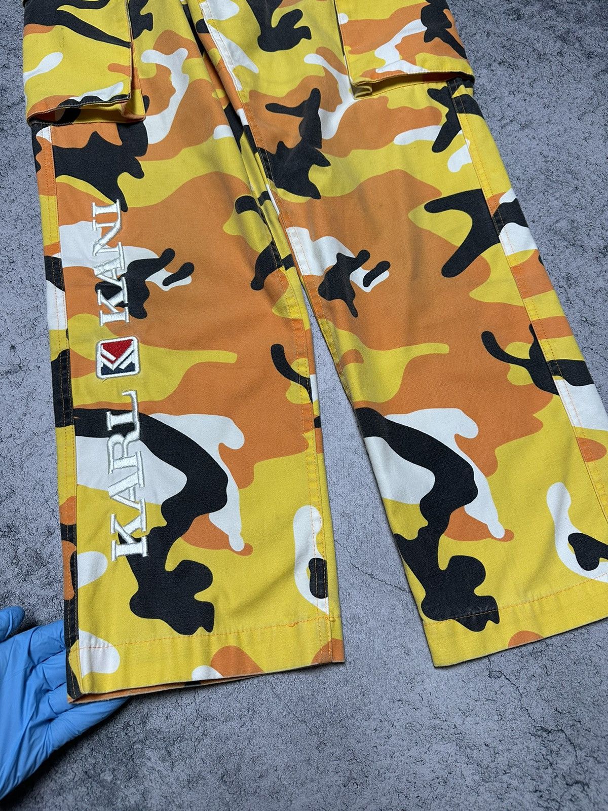 Karl Kani × Vintage Karl Kani Camo Cargo Pants Size US 27 - 8 Thumbnail