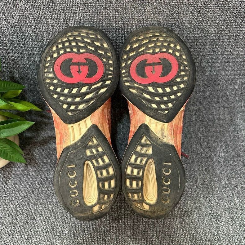 Gucci Gucci Run LowTop Sports Shoes for Men-2506 Size US 8.5 / EU 41-42 - 5 Thumbnail