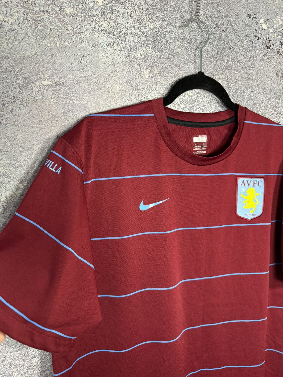 Nike × Vintage Vintage Aston Villa 2006 Nike Training Pre-Match Jersey Size US L / EU 52-54 / 3 - 6 Thumbnail
