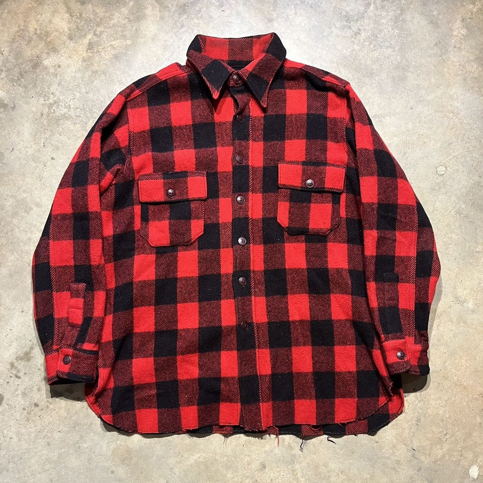 Vintage Vintage 50s 60s Buffalo Check Red/Black Wool Flannel Shirt Size US L / EU 52-54 / 3 - 1 Thumbnail