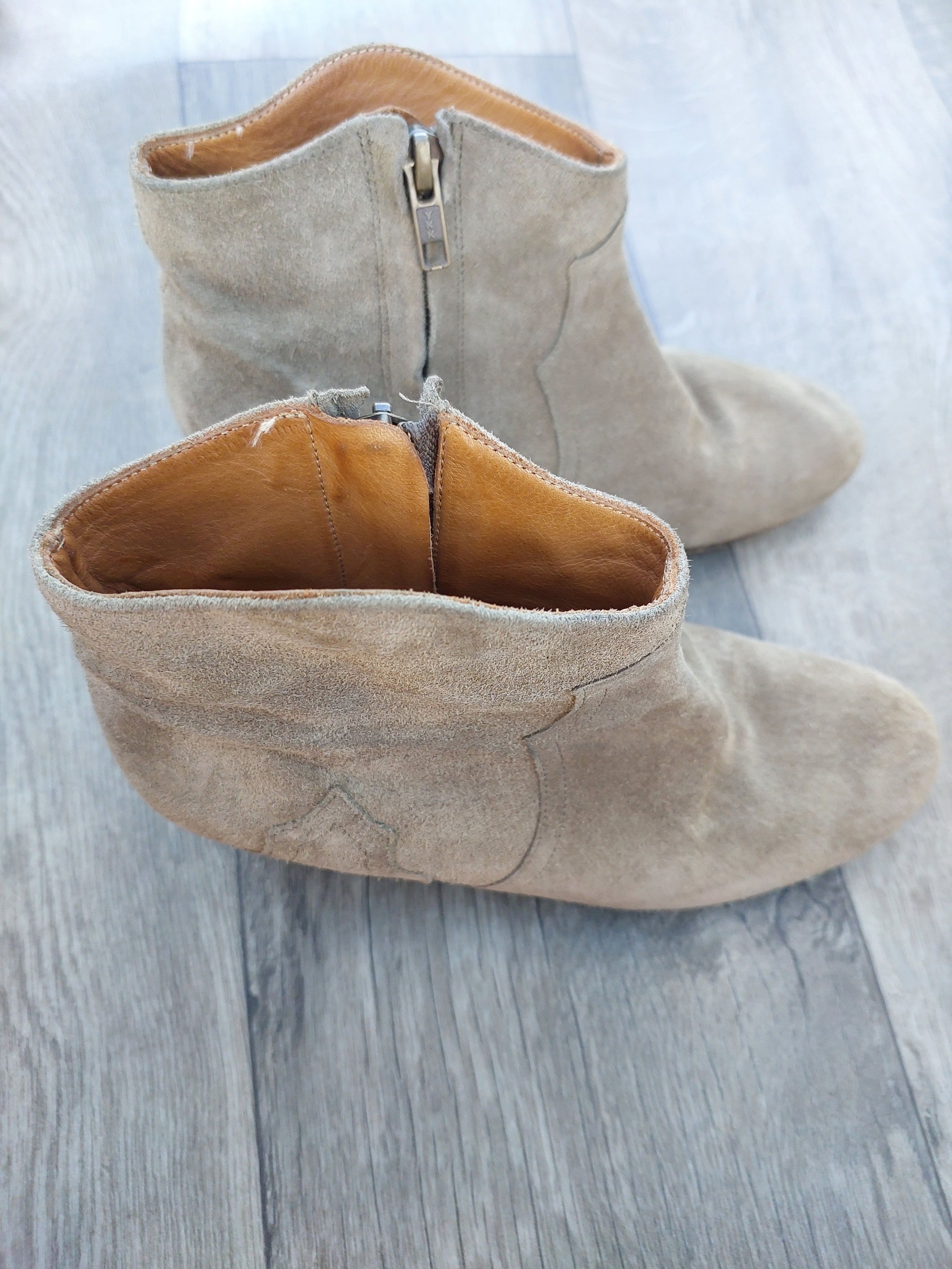 Isabel Marant Isabel Marant Dicker Taupe Grey Suede Leather. Size US 8 / IT 38 - 2 Thumbnail