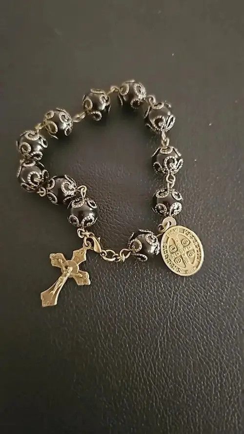 Other Black Glass Beads Cross Bracelet Size ONE SIZE - 2 Thumbnail