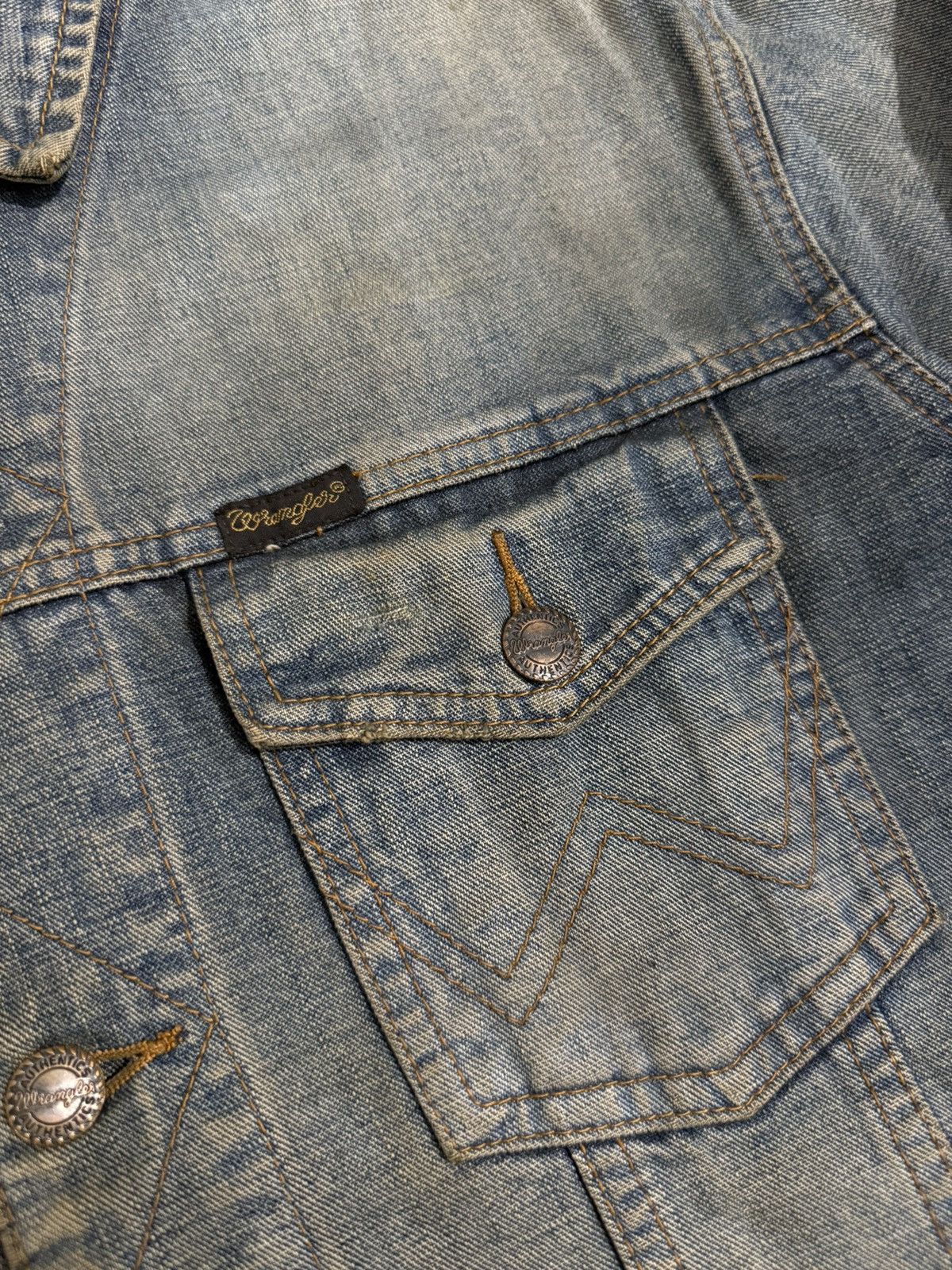 Vintage Vintage sun faded wrangler denim jacket Size US S / EU 44-46 / 1 - 5 Thumbnail