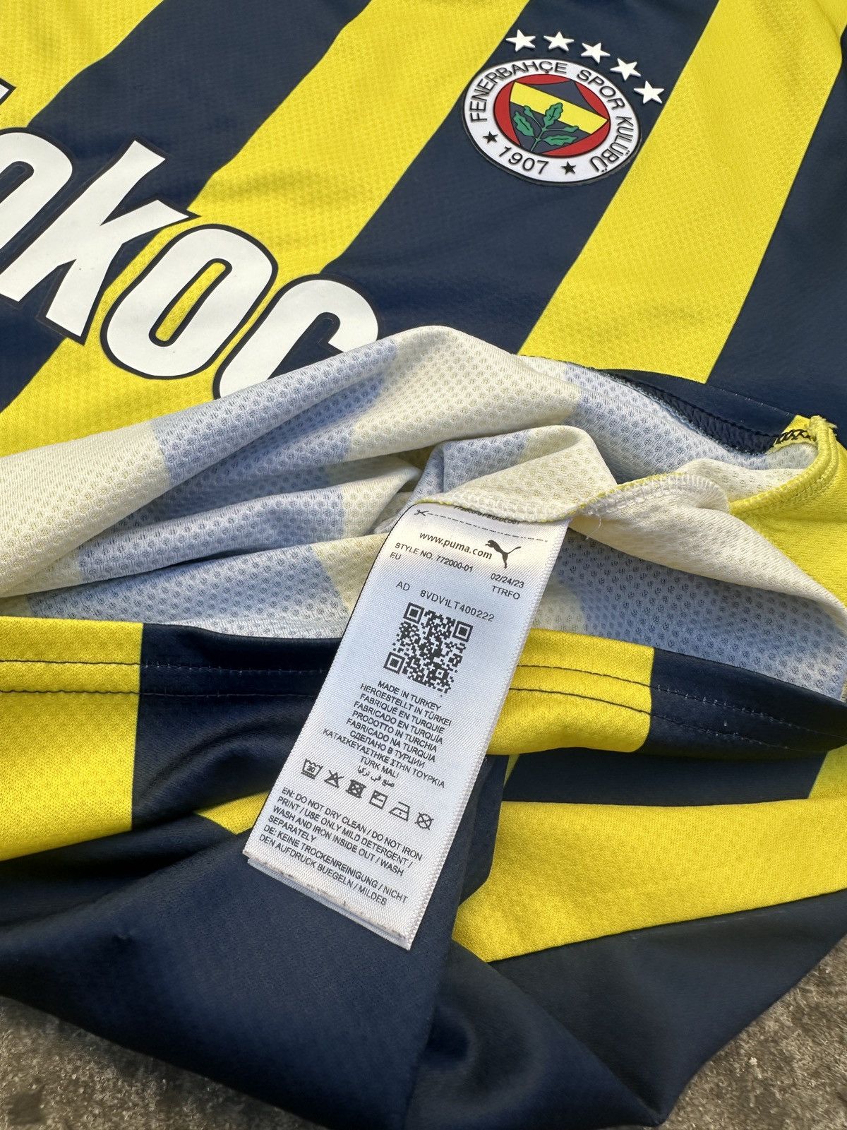 Puma Puma Fenerbahche Soccer Jersey Turkey Blokecore XL Rare Size US XL / EU 56 / 4 - 4 Thumbnail