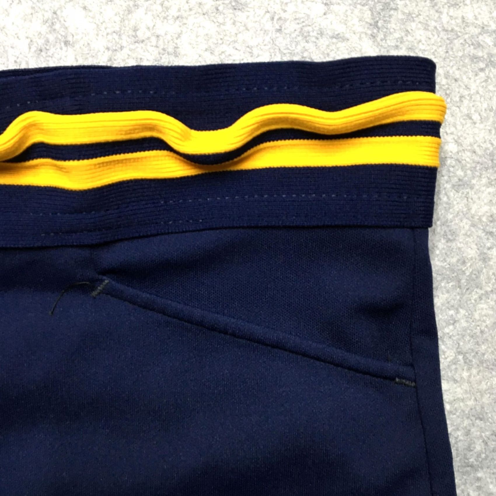 Vintage VINTAGE Southern Athletic Shorts Mens Large Navy Blue Gold Striped Waistband USA 80s Size US 33 - 2 Thumbnail
