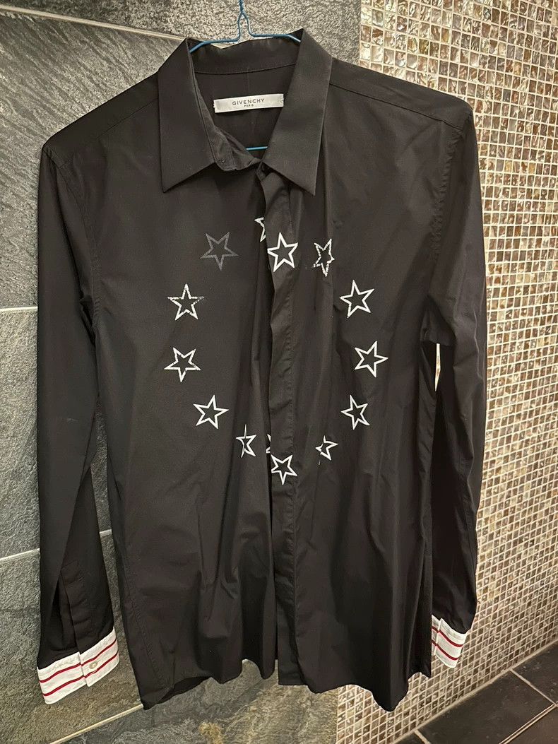 Givenchy Givenchy Chest five-pointed star shirt, size 41 Size US XL / EU 56 / 4 - 1 Thumbnail